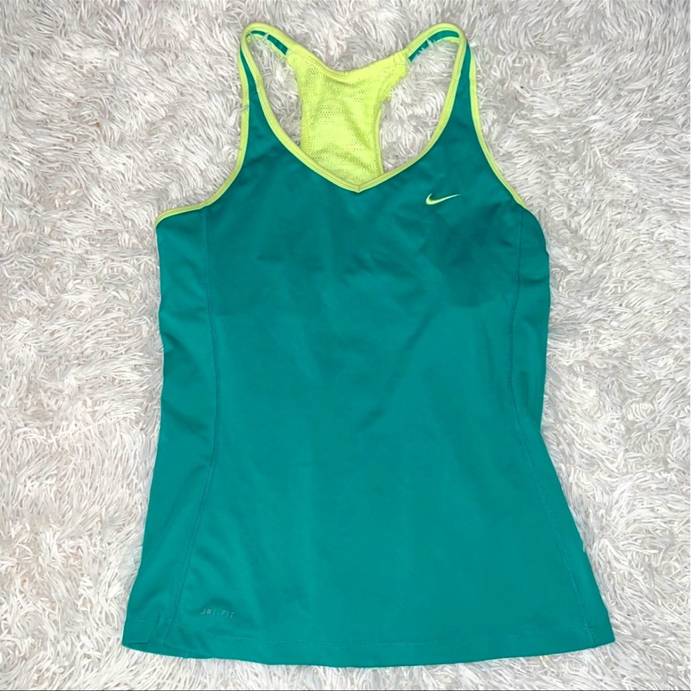 Nike tank top size large